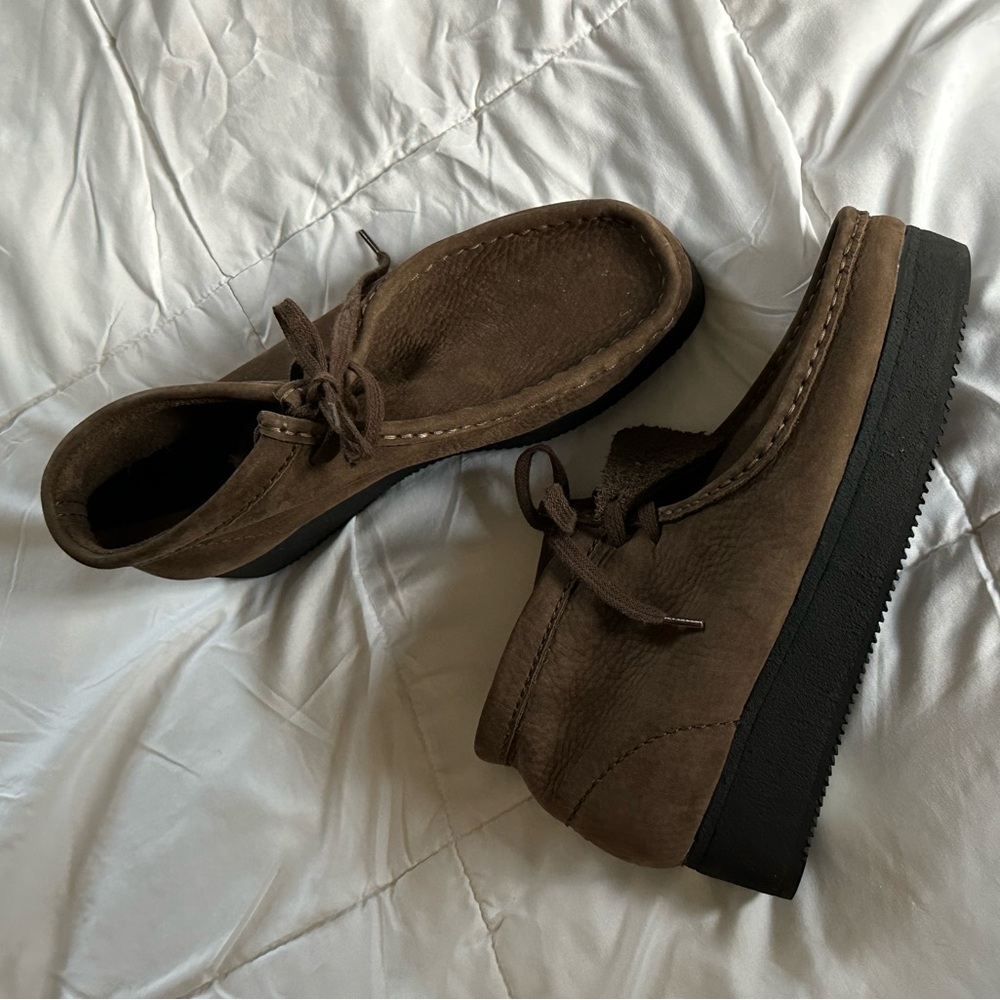 NWOT Clarks Wallabee Wedges - Picture 2 of 3